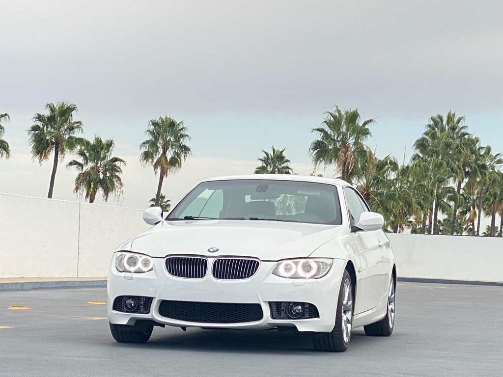 2013 BMW 3 Series Image 12