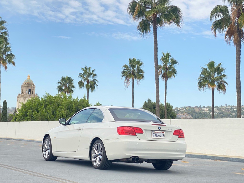 2013 BMW 3 Series Image 16