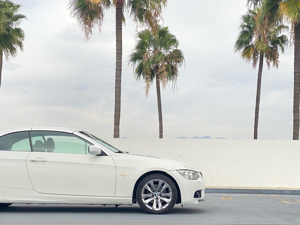 2013 BMW 3 Series Image 19