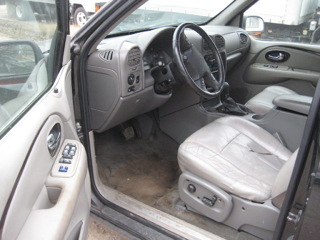 2004 Buick Rainier Image 7