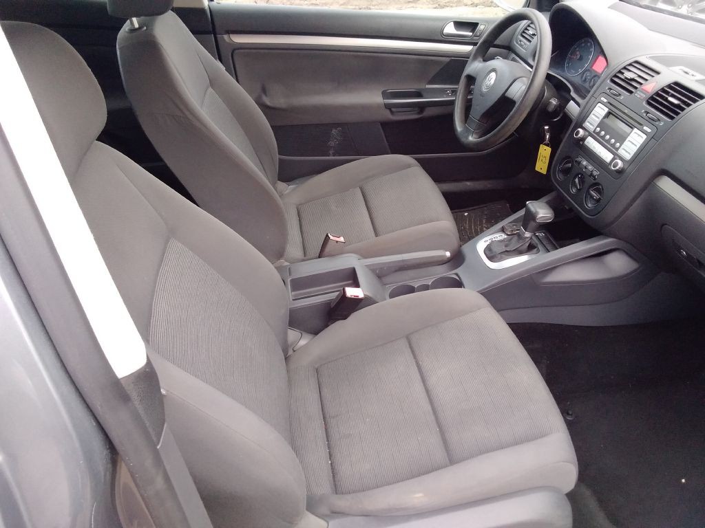2008 Volkswagen Rabbit Image 19