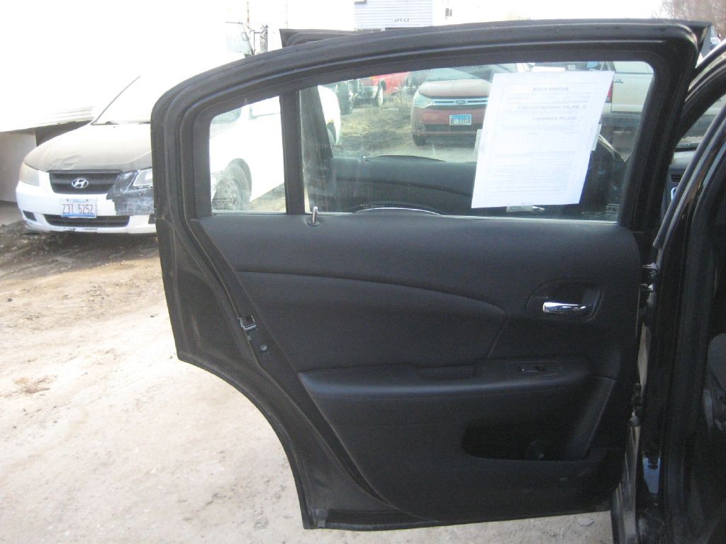 2012 Chrysler 200 Image 8
