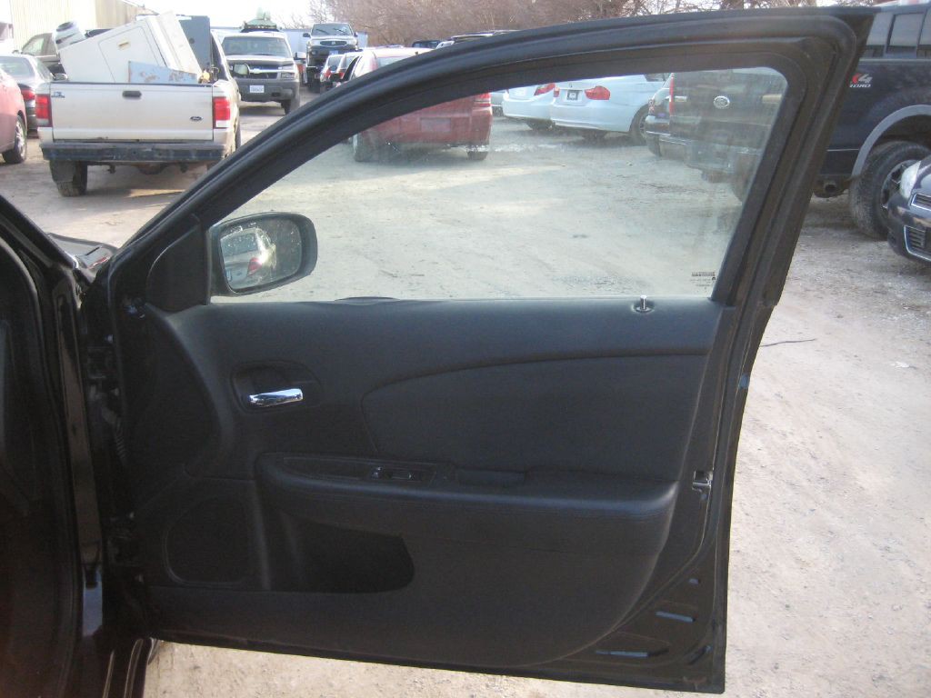 2012 Chrysler 200 Image 9