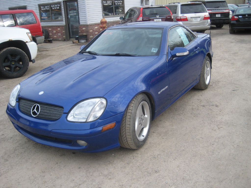 2003 Mercedes-Benz SLK-Class Image 1