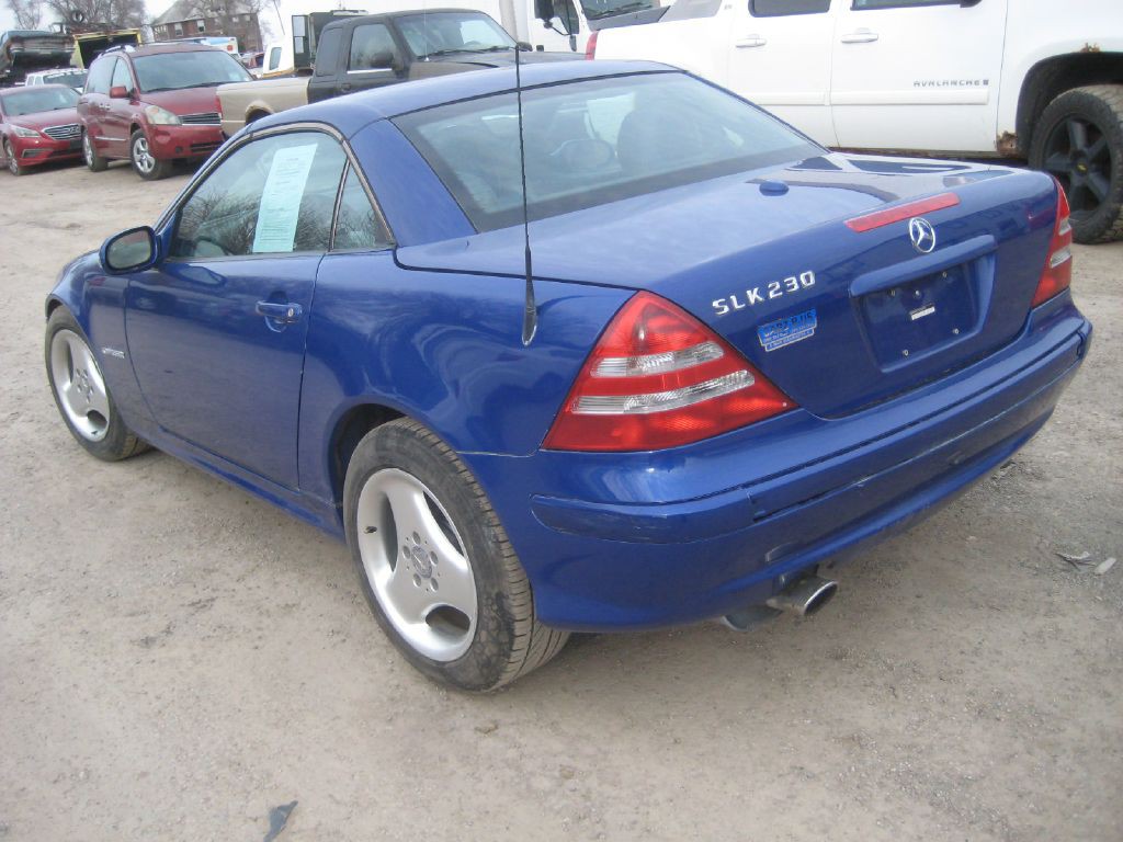 2003 Mercedes-Benz SLK-Class Image 7
