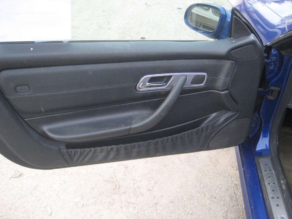 2003 Mercedes-Benz SLK-Class Image 9