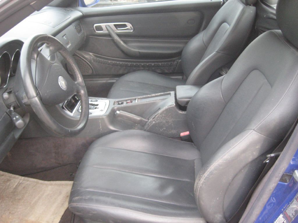 2003 Mercedes-Benz SLK-Class Image 10