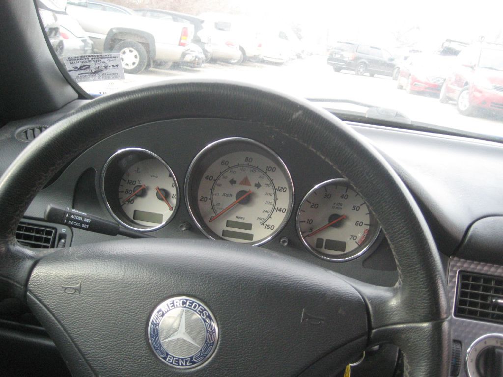 2003 Mercedes-Benz SLK-Class Image 12