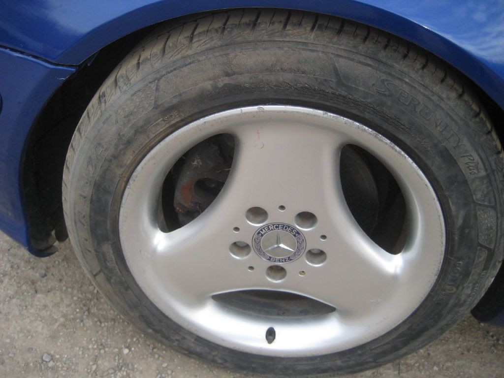 2003 Mercedes-Benz SLK-Class Image 16