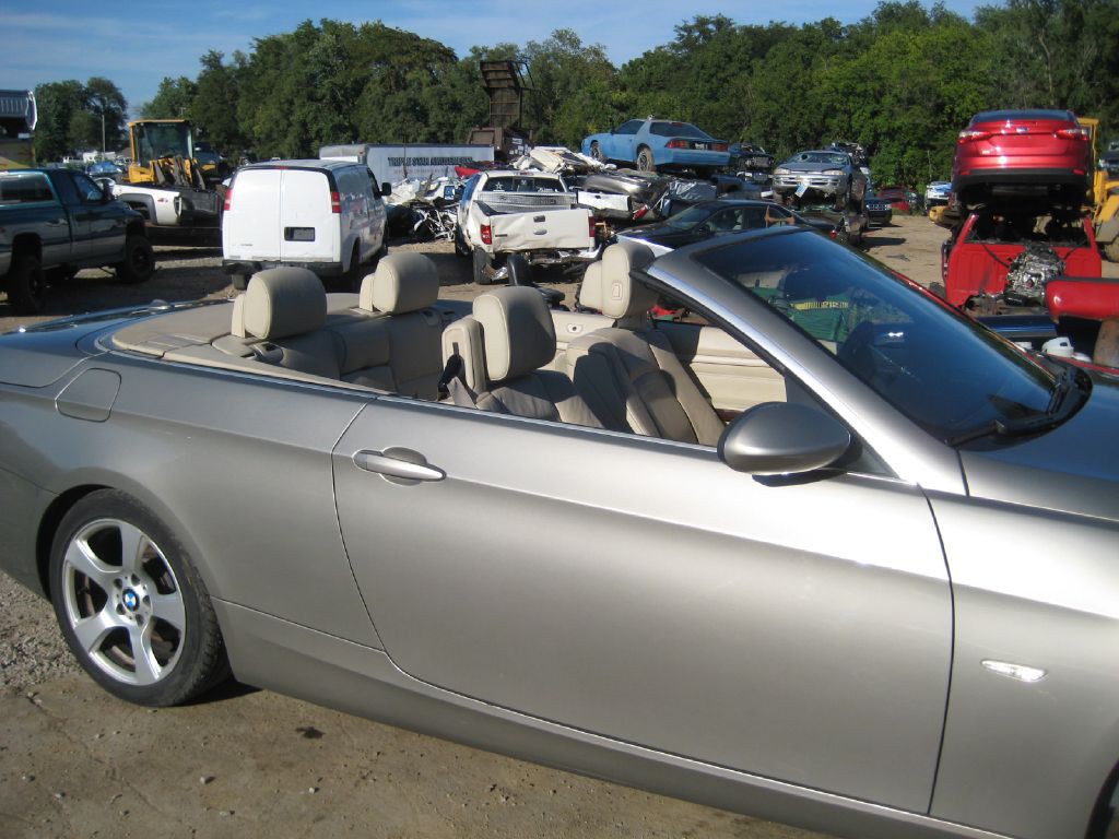 2009 BMW 3 Series Image 15