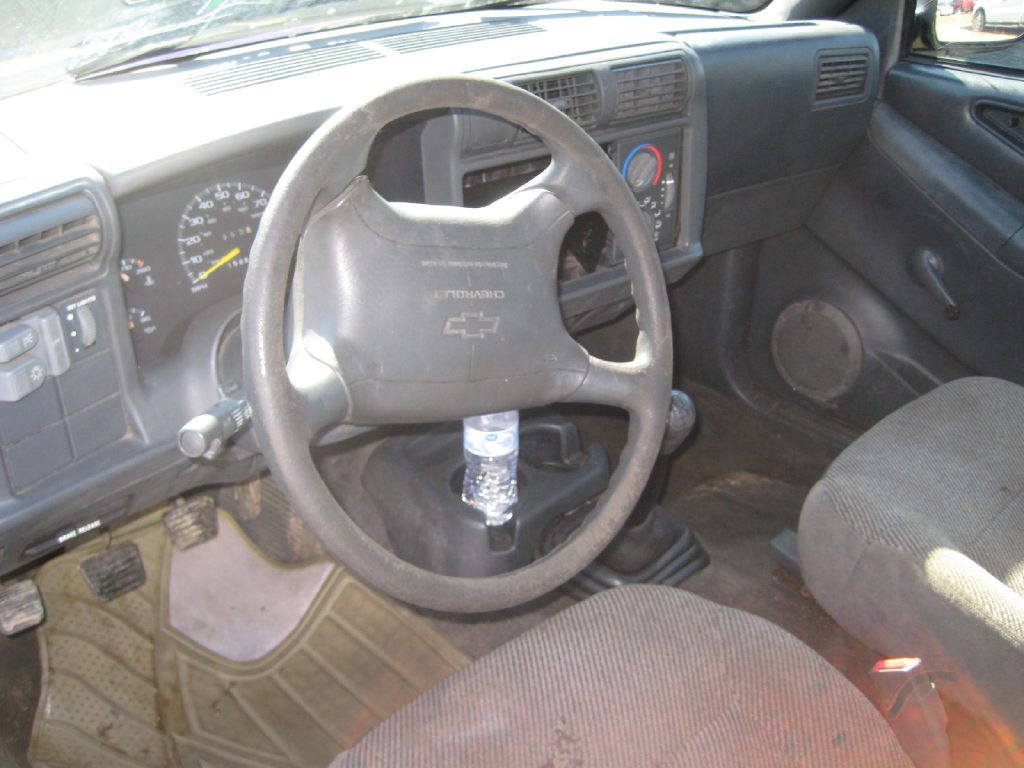 1996 Chevrolet S10 Image 11