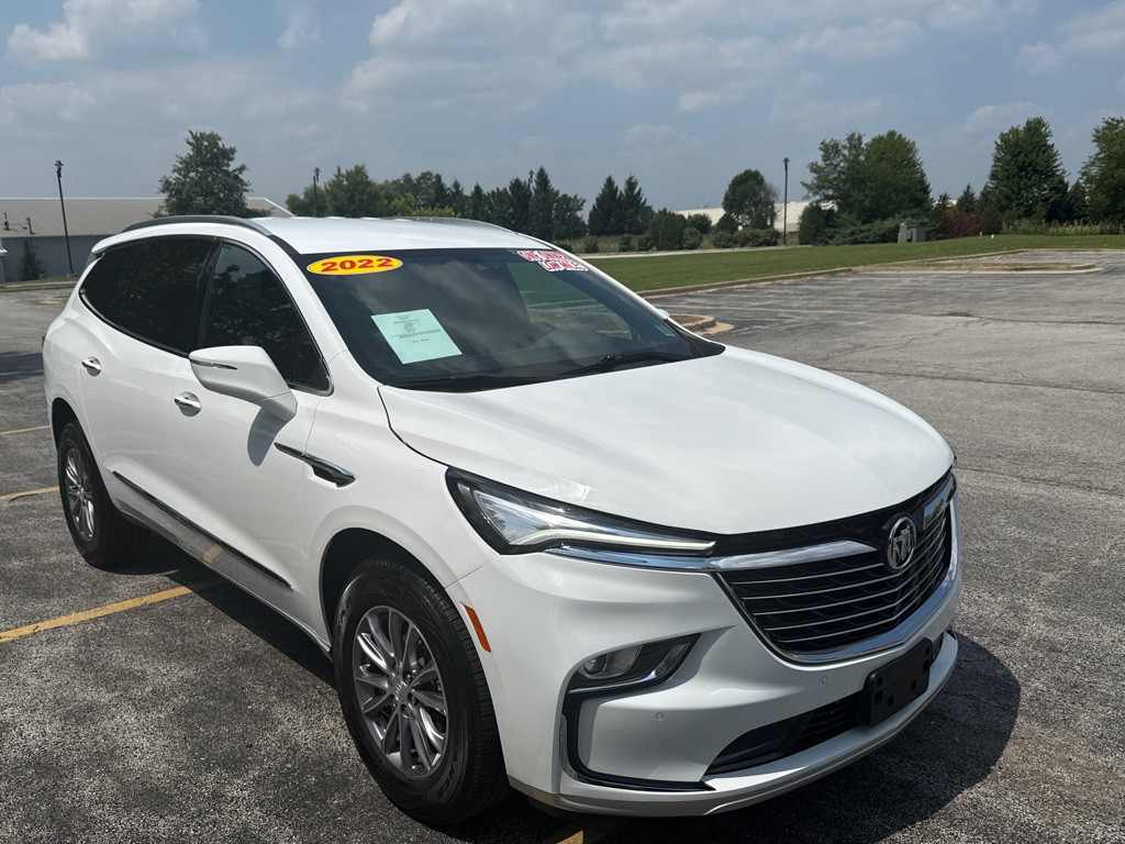 2022 Buick Enclave Image 2