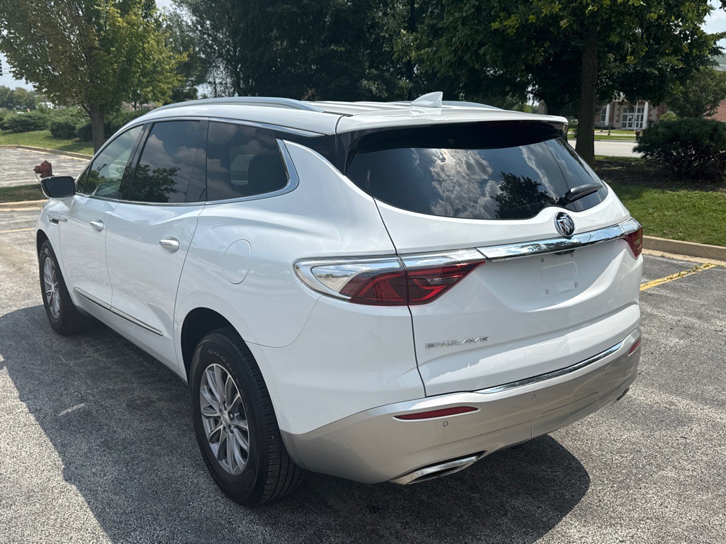 2022 Buick Enclave Image 4