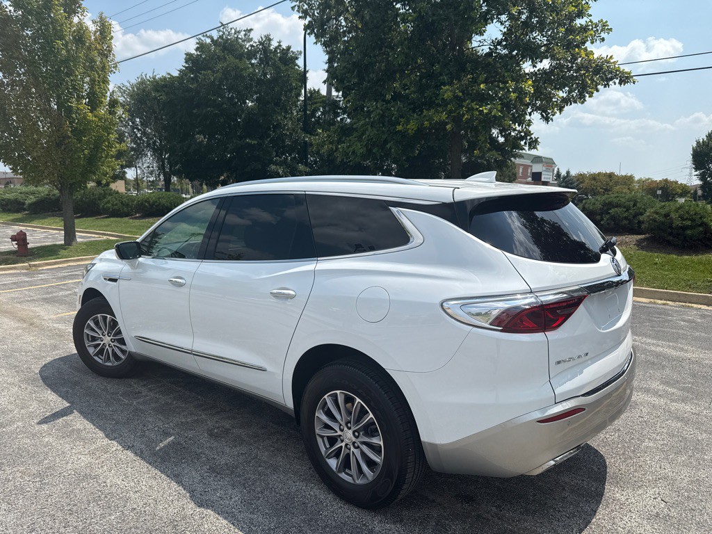 2022 Buick Enclave Image 24