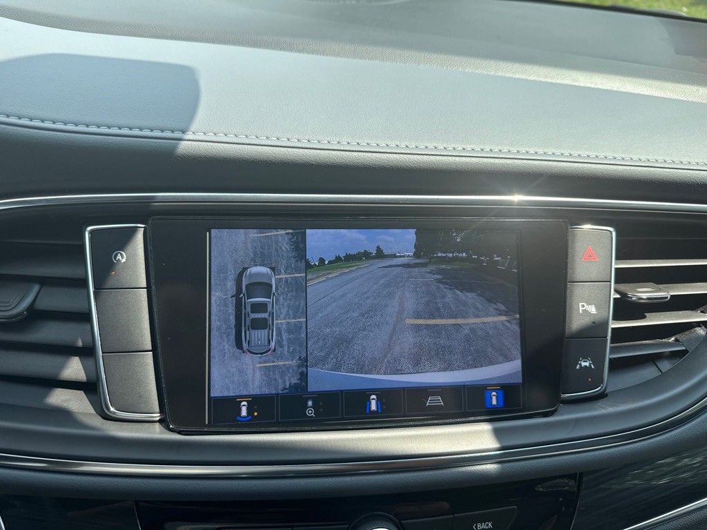 2022 Buick Enclave Image 31