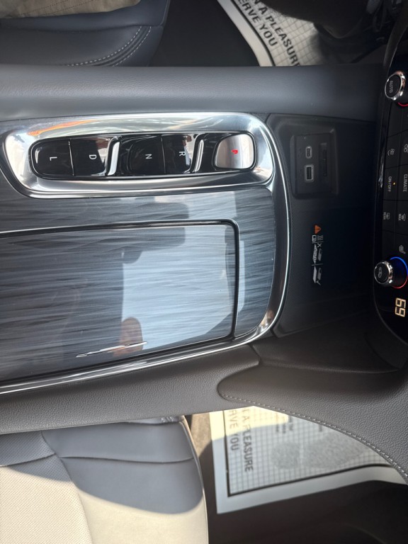 2022 Buick Enclave Image 33