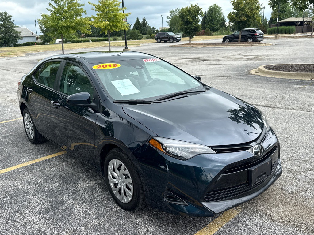 2019 Toyota Corolla Image 2