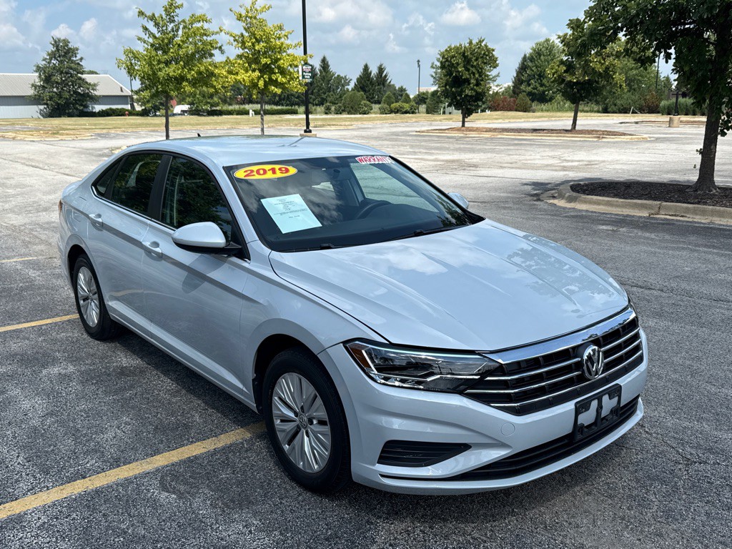 2019 Volkswagen Jetta Image 2