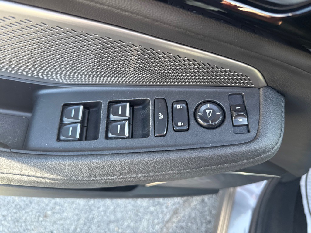2022 Acura MDX Image 12