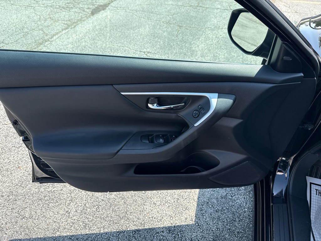 2017 Nissan Altima Image 7