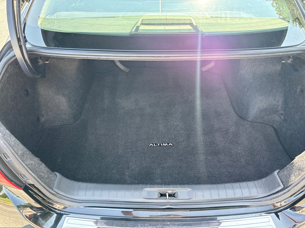 2017 Nissan Altima Image 11