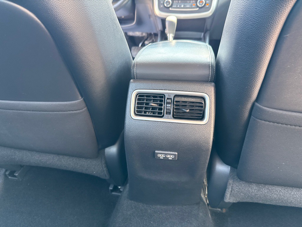 2017 Nissan Altima Image 13