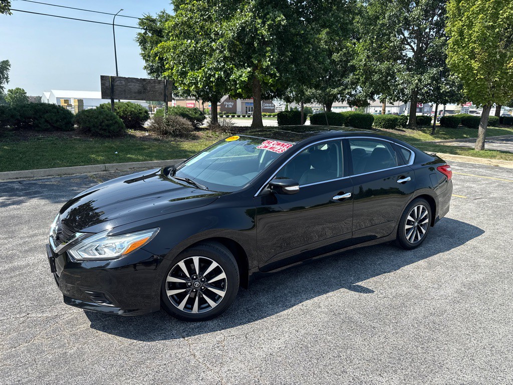 2017 Nissan Altima Image 18