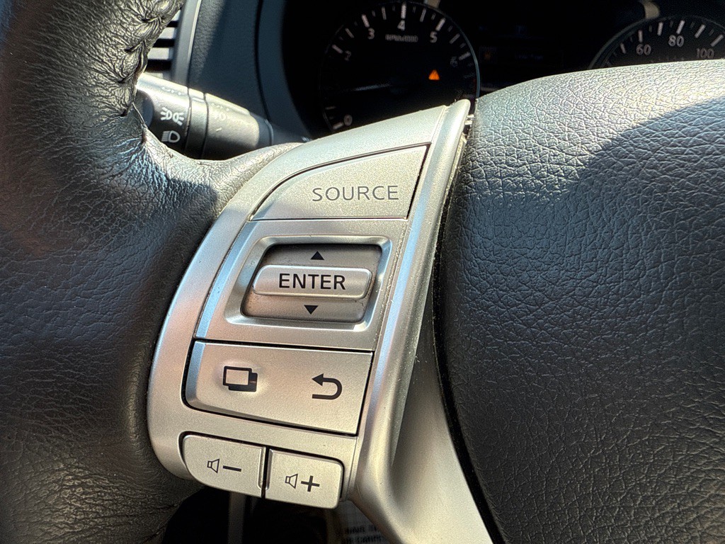 2017 Nissan Altima Image 28