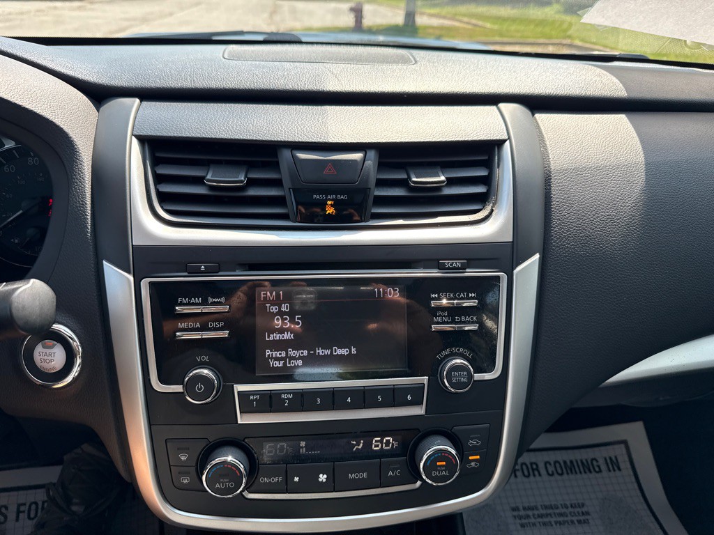 2017 Nissan Altima Image 29
