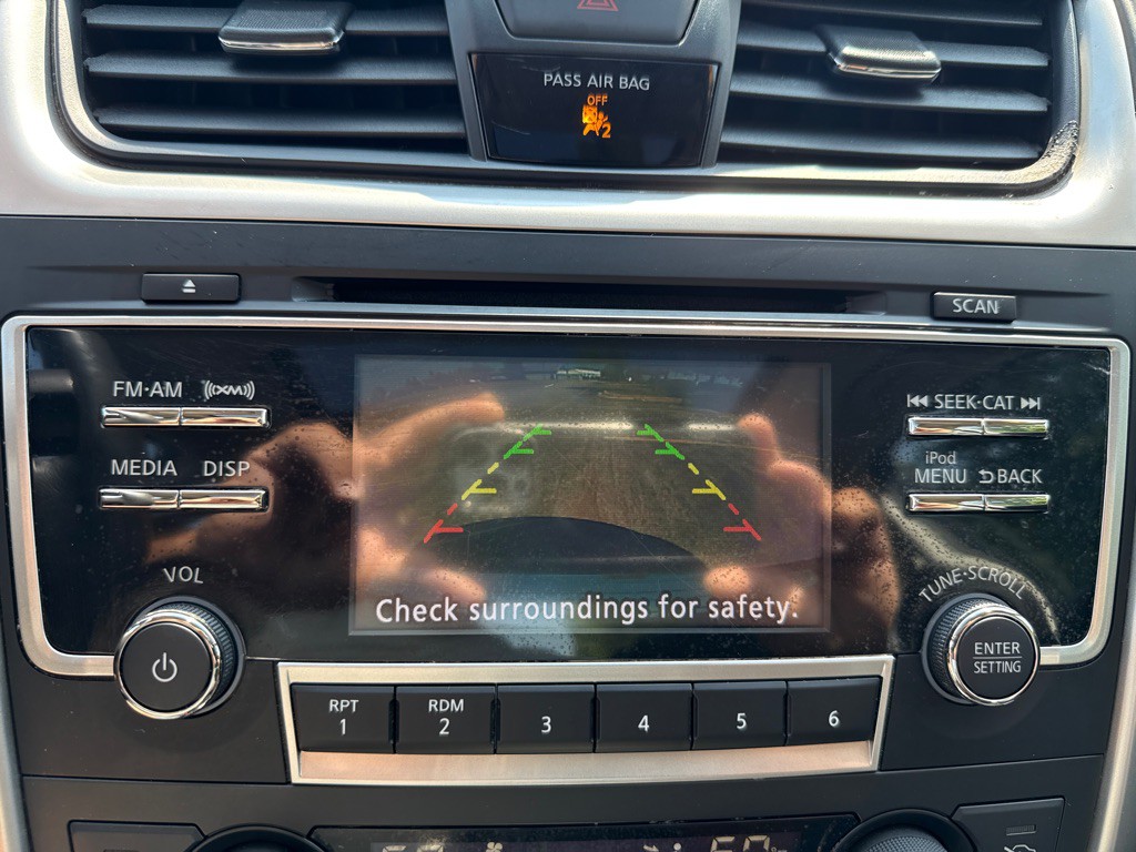 2017 Nissan Altima Image 30