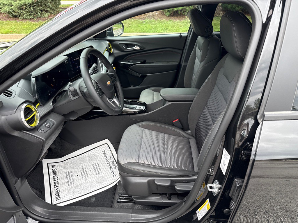 2025 Chevrolet Trax Image 5