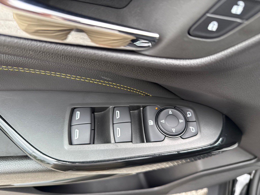 2025 Chevrolet Trax Image 8