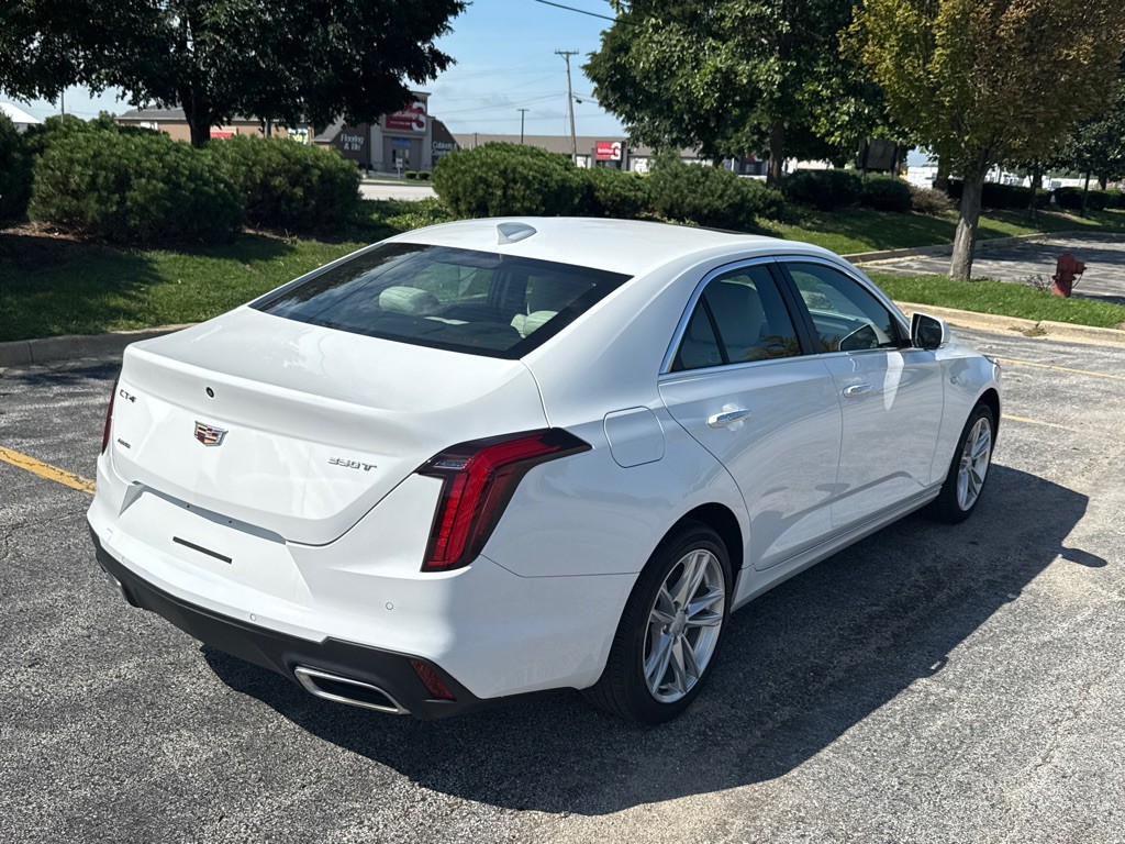 2024 Cadillac CT4 Image 3