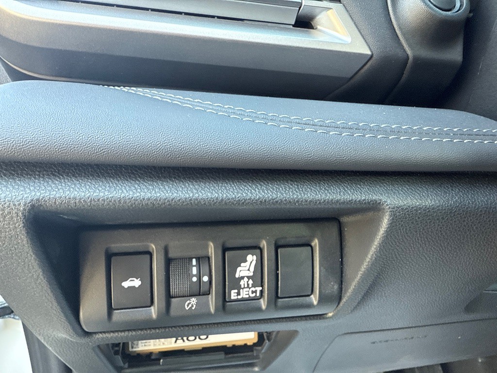 2020 Subaru Legacy Image 24