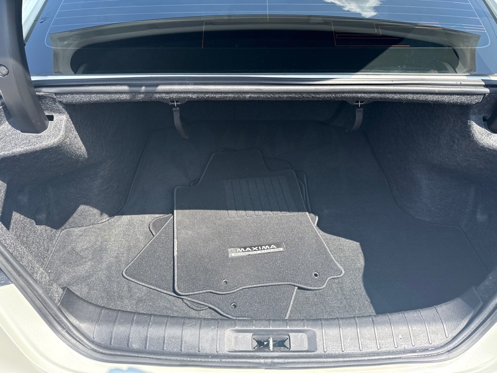2017 Nissan Maxima Image 11