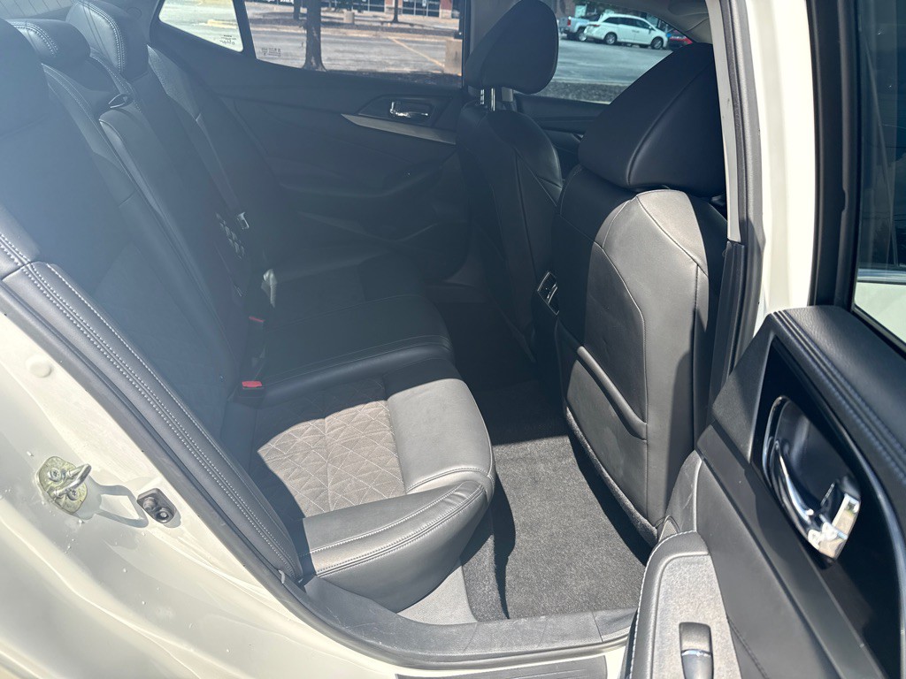 2017 Nissan Maxima Image 13