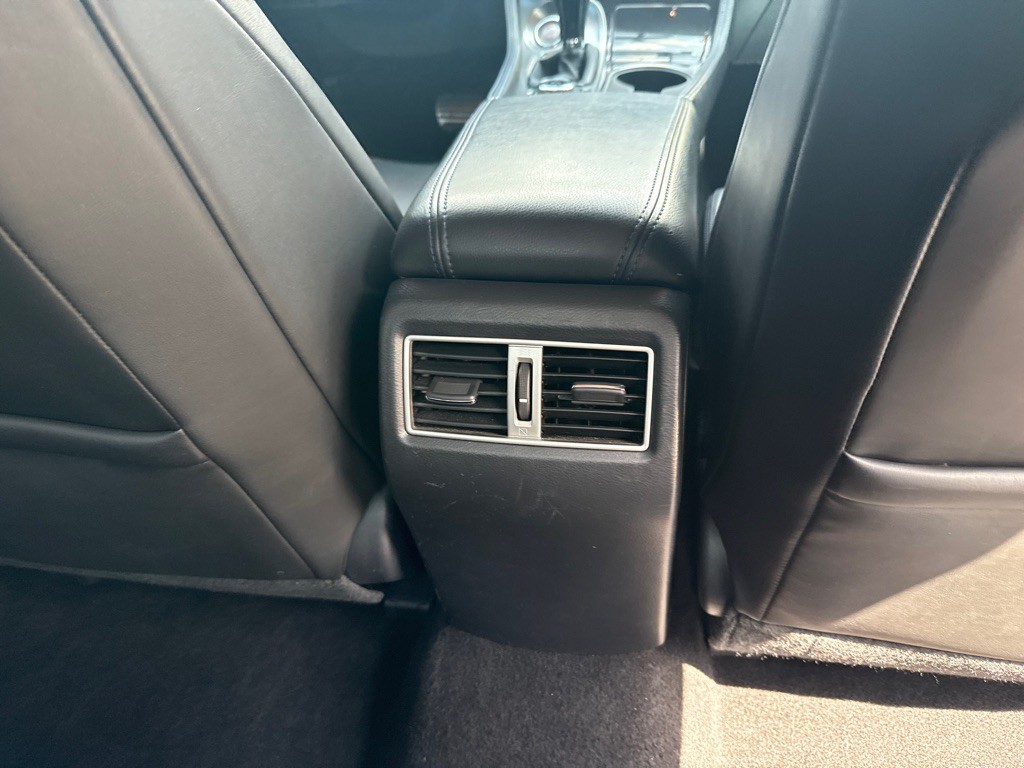 2017 Nissan Maxima Image 14