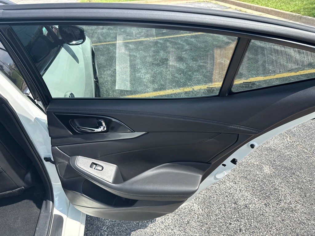 2017 Nissan Maxima Image 15