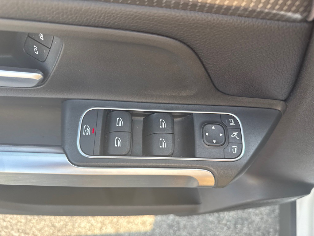 2021 Mercedes-Benz GLB Image 8