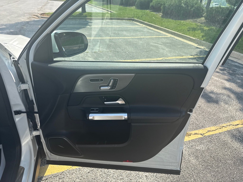 2021 Mercedes-Benz GLB Image 18