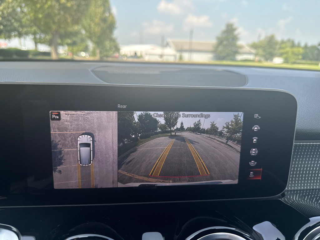 2021 Mercedes-Benz GLB Image 29