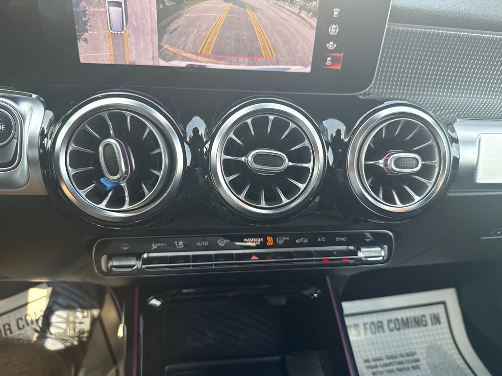 2021 Mercedes-Benz GLB Image 30