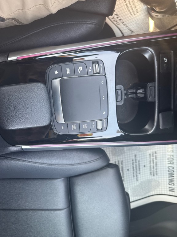 2021 Mercedes-Benz GLB Image 31