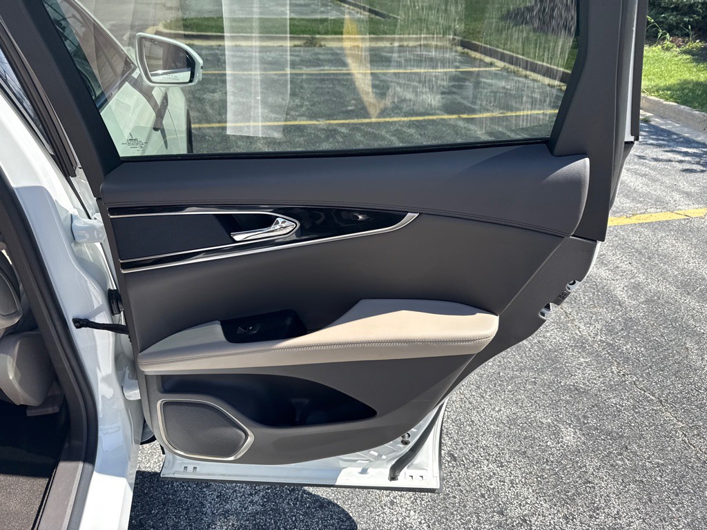 2022 Lincoln Nautilus Image 15