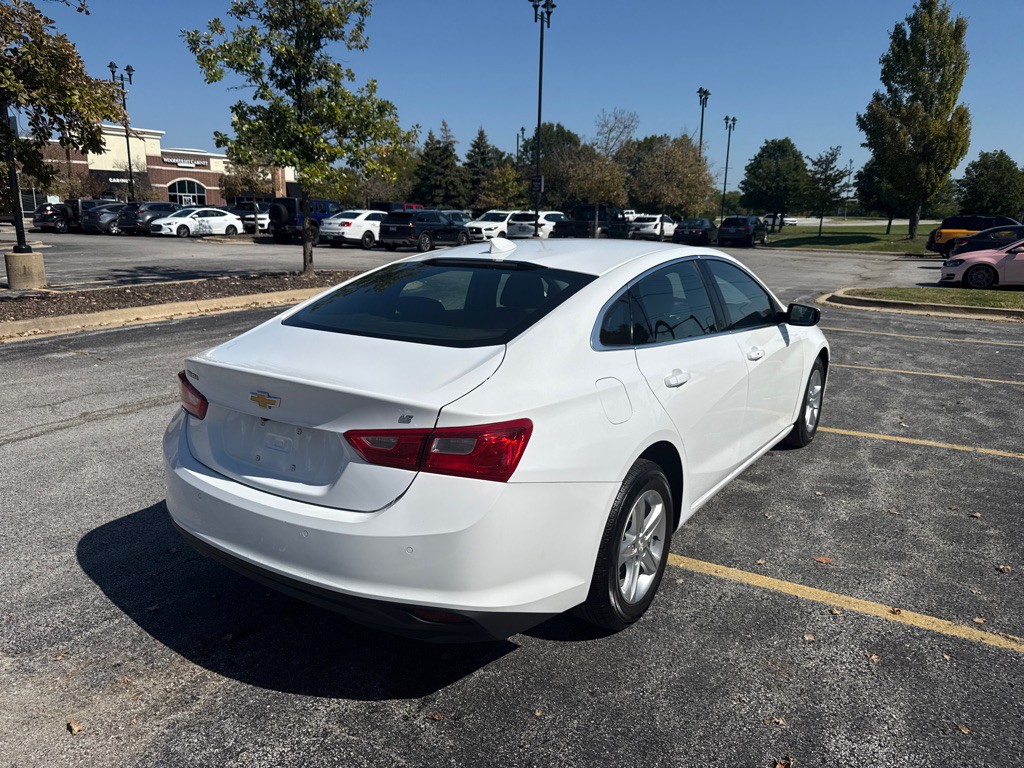 2023 Chevrolet Malibu Image 3