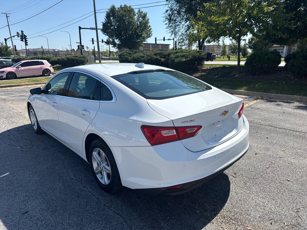 2023 Chevrolet Malibu Image 4