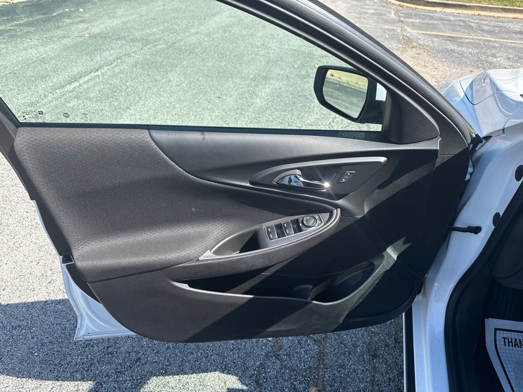 2023 Chevrolet Malibu Image 7