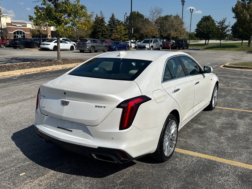 2023 Cadillac CT4 Image 3