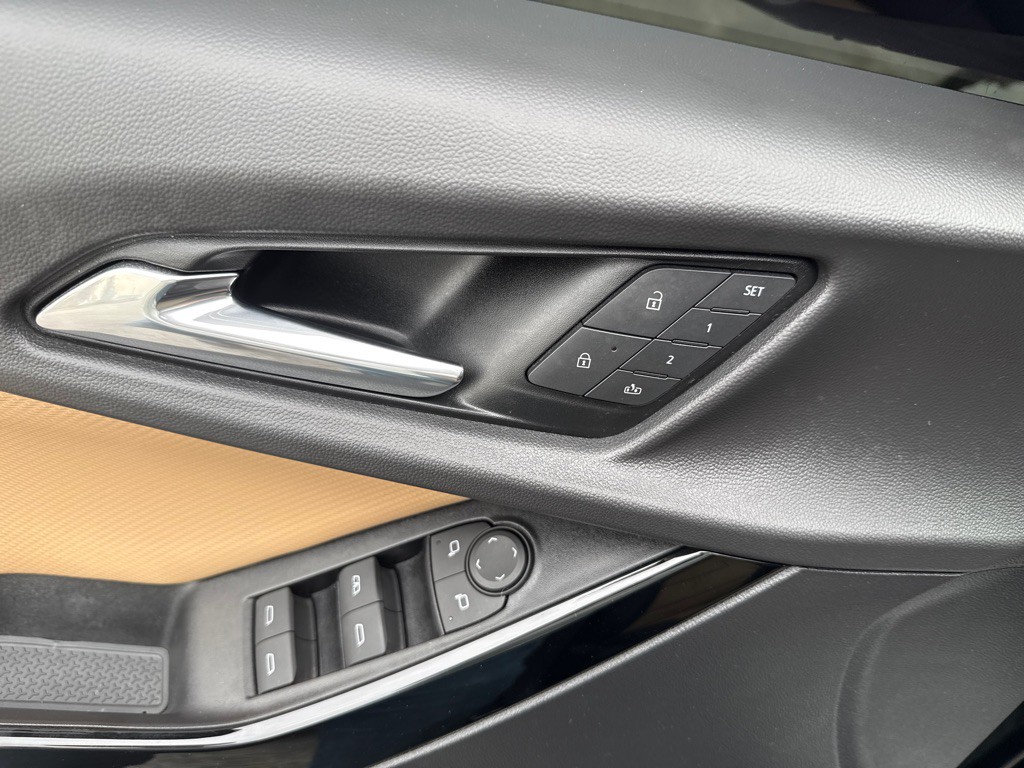 2025 Chevrolet Equinox Image 8