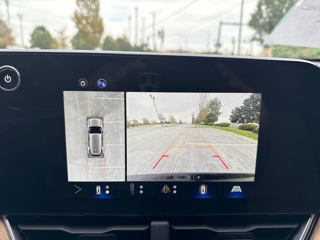 2025 Chevrolet Equinox Image 32